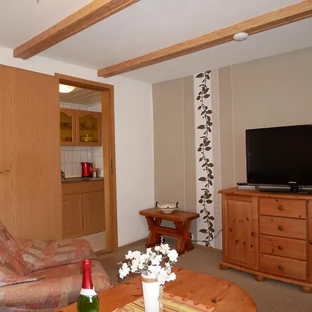 Appartamento Moelschow Auf Usedom Mit Einem Garten Und W-lan