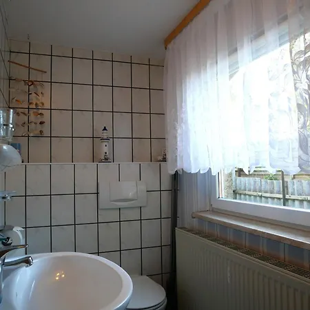 Appartamento Moelschow Auf Usedom Mit Einem Garten Und W-lan *