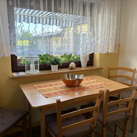 Lägenhet Moelschow Auf Usedom Mit Einem Garten Und W-lan