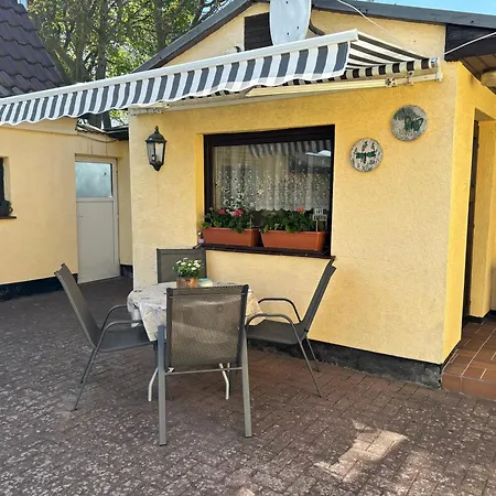 Moelschow Auf Usedom Mit Einem Garten Und W-lan * Molschow